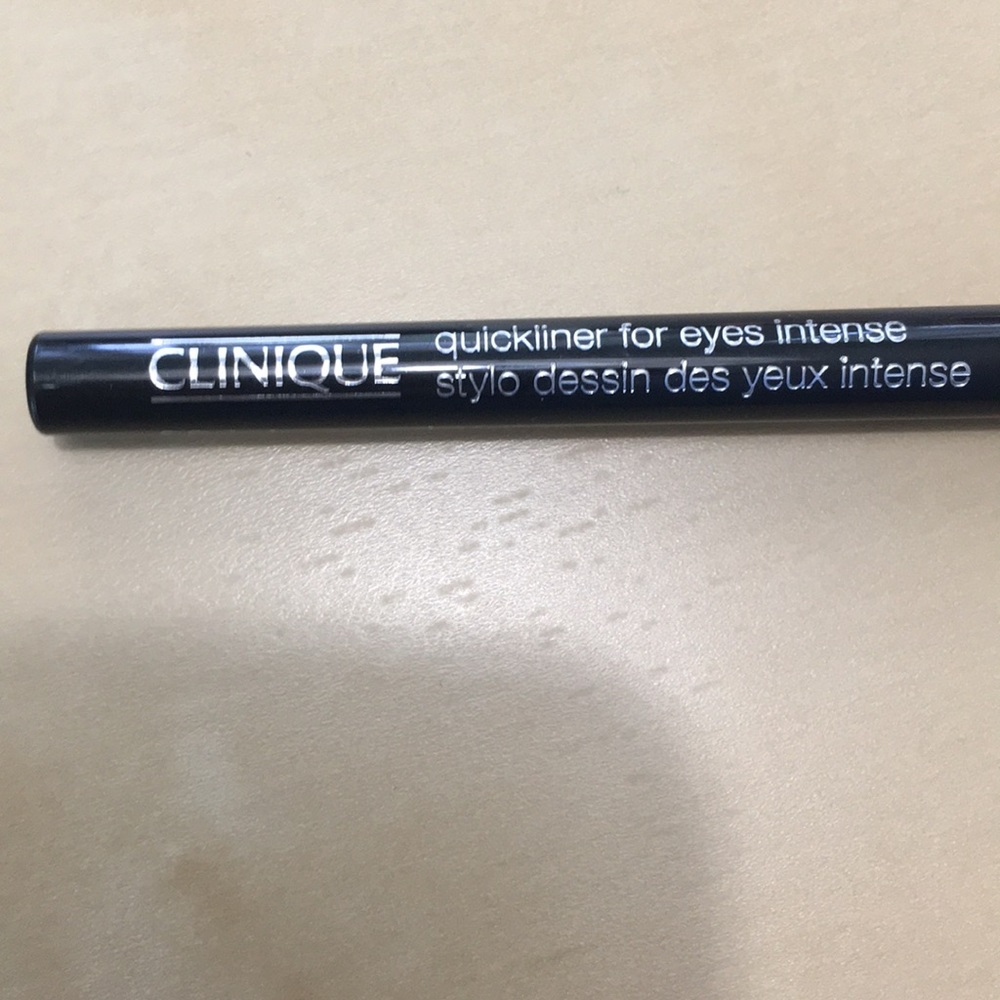 FREE GIFT WITH ANY COSMETIC PURCHASE! Clinique